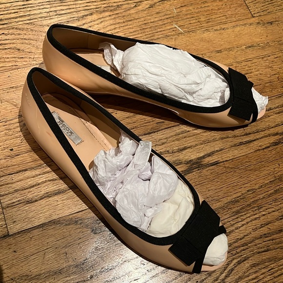 GeoX Peep Toe Flats - Picture 1 of 1